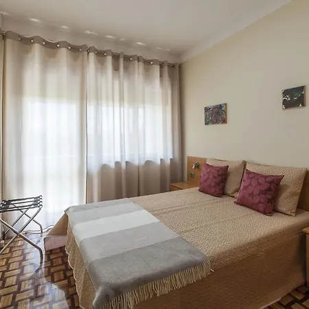 Miguel Bombarda Deluxe 4|6 * Porto